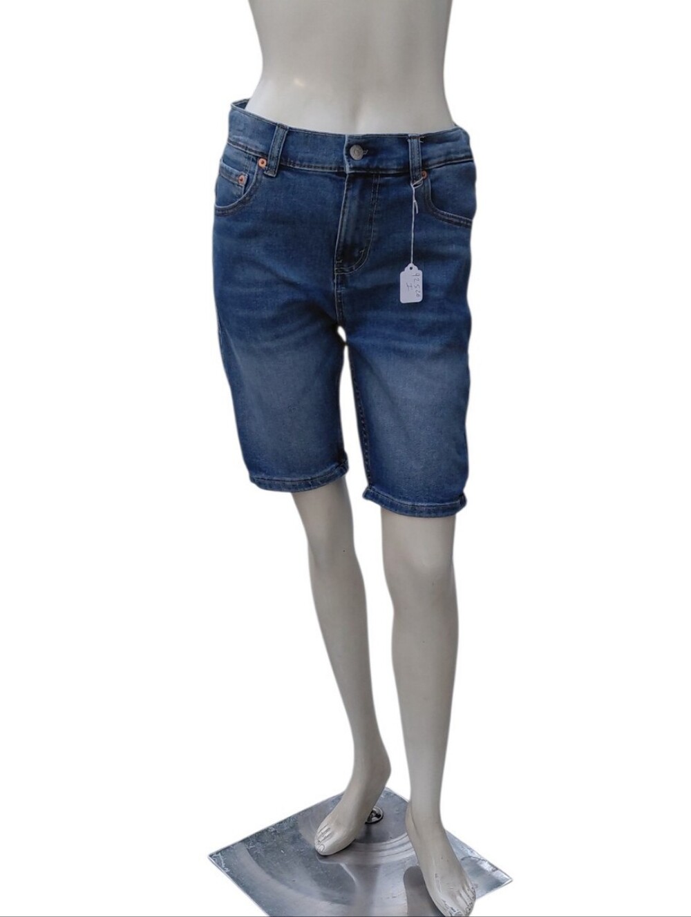 92526I Girls Denim Levi Shorts in Dark Blue Size 18, W26" 8" Inseam 10" Rise